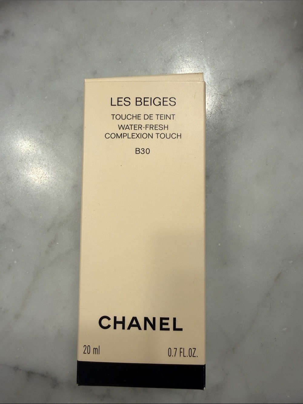 CHANEL Les Beiges Water-Fresh Complexion Touch B30 - Cream